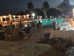 OASIS HOTEL KYPARISSIA