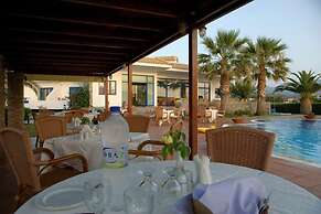OASIS HOTEL KYPARISSIA