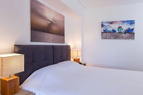 Cape Kanapitsa Hotel & Suites