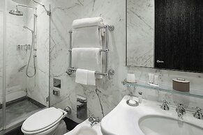 Portrait Roma - Lungarno Collection