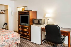 Econo Lodge Eagle Nest