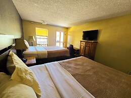 Econo Lodge Eagle Nest