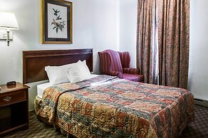 Econo Lodge Eagle Nest