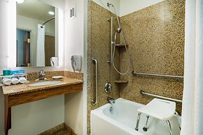 Holiday Inn Express Hotel & Suites Rocky Mount by IHG