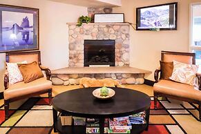 Quality Inn & Suites Sequim at Olympic National Park