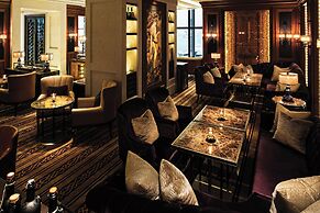 Four Seasons Hotel Hong Kong