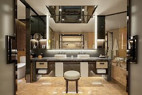 Four Seasons Hotel Hong Kong