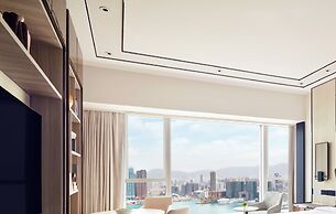 Four Seasons Hotel Hong Kong