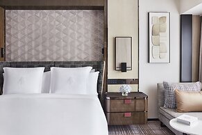 Four Seasons Hotel Hong Kong