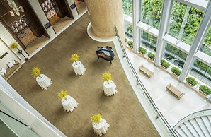 Four Seasons Hotel Hong Kong