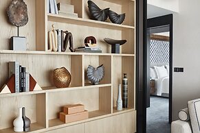 Four Seasons Hotel Hong Kong