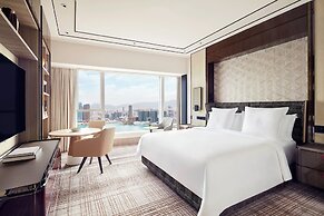 Four Seasons Hotel Hong Kong