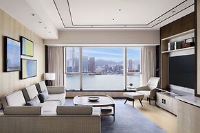 Four Seasons Hotel Hong Kong