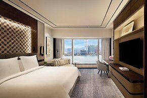 Four Seasons Hotel Hong Kong
