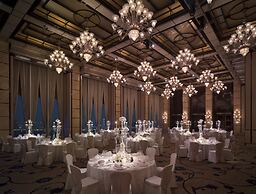 Four Seasons Hotel Hong Kong