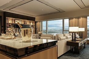 Four Seasons Hotel Hong Kong