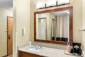 Comfort Inn & Suites Near University of Wyoming