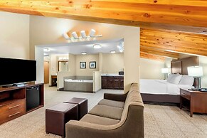 Comfort Inn & Suites Near University of Wyoming