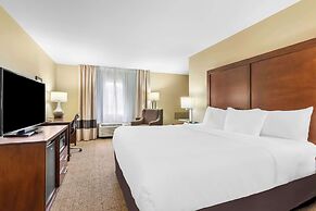 Comfort Inn & Suites Near University of Wyoming