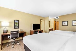 Comfort Inn & Suites Near University of Wyoming
