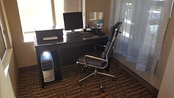 Comfort Inn & Suites Near University of Wyoming