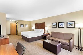 Comfort Inn & Suites Near University of Wyoming
