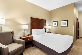 Comfort Inn & Suites Near University of Wyoming