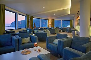 Caloura Hotel Resort