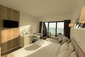 Caloura Hotel Resort