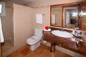 Cala Llenya Resort Ibiza