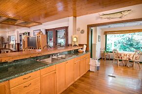 Highland Lake Inn & Resort