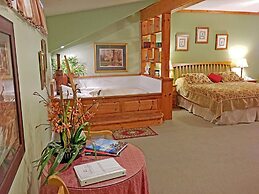 Highland Lake Inn & Resort
