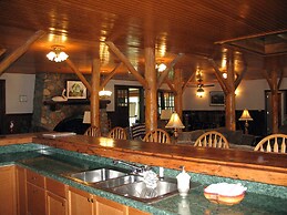 Highland Lake Inn & Resort