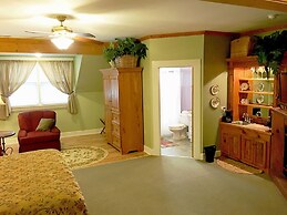 Highland Lake Inn & Resort