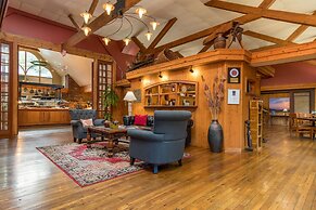 Highland Lake Inn & Resort