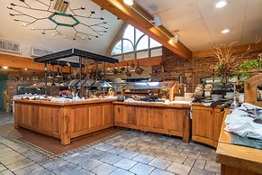 Highland Lake Inn & Resort