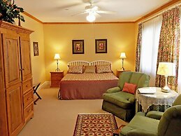 Highland Lake Inn & Resort