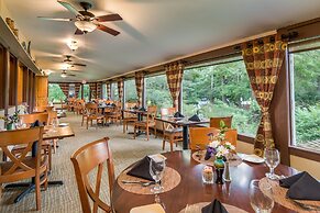 Highland Lake Inn & Resort