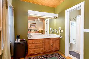 Highland Lake Inn & Resort