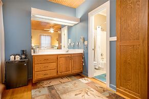 Highland Lake Inn & Resort