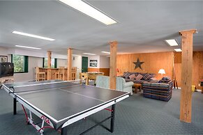 Highland Lake Inn & Resort