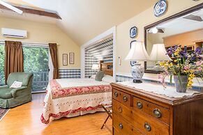 Highland Lake Inn & Resort