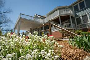 Highland Lake Inn & Resort