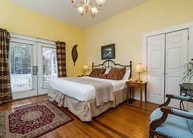 Highland Lake Inn & Resort