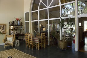 Highland Lake Inn & Resort