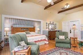 Highland Lake Inn & Resort