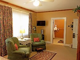 Highland Lake Inn & Resort