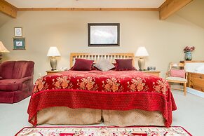 Highland Lake Inn & Resort