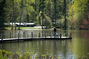 Highland Lake Inn & Resort