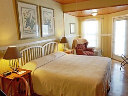 Highland Lake Inn & Resort